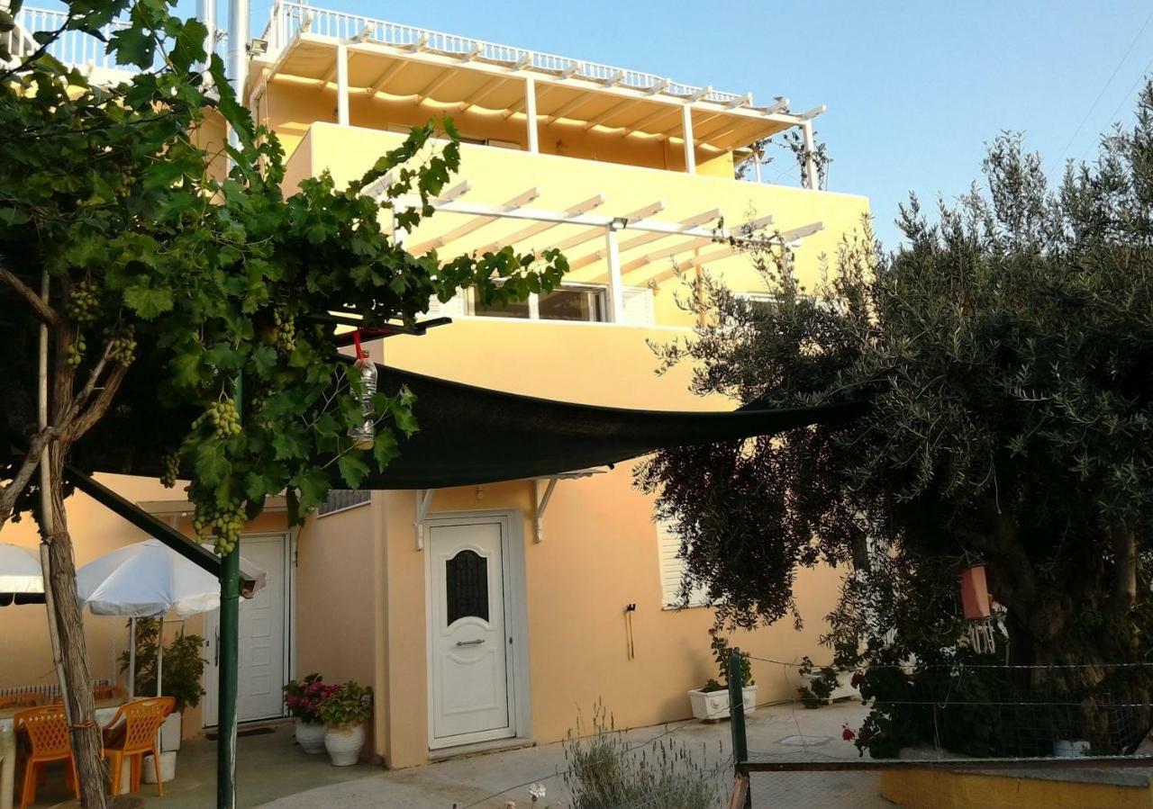 Vakantiehuis Trizinia View